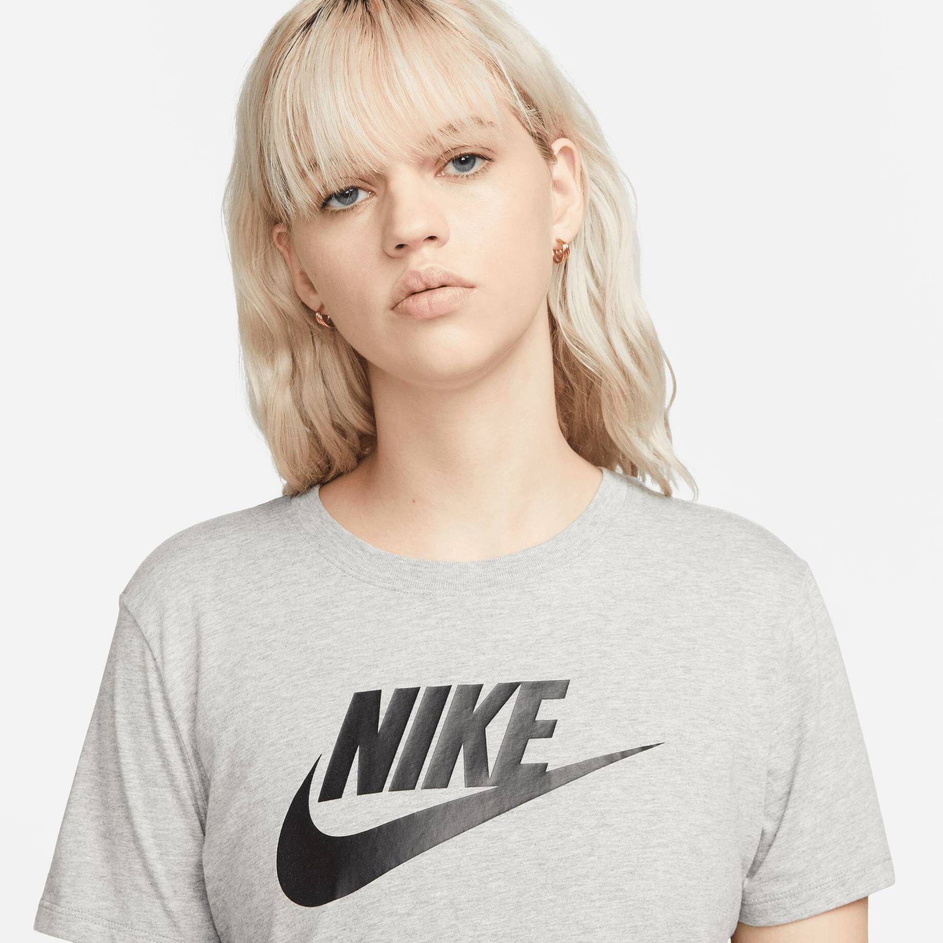 Nike Sportswear| Damen T-Shirt ESSENTIALS