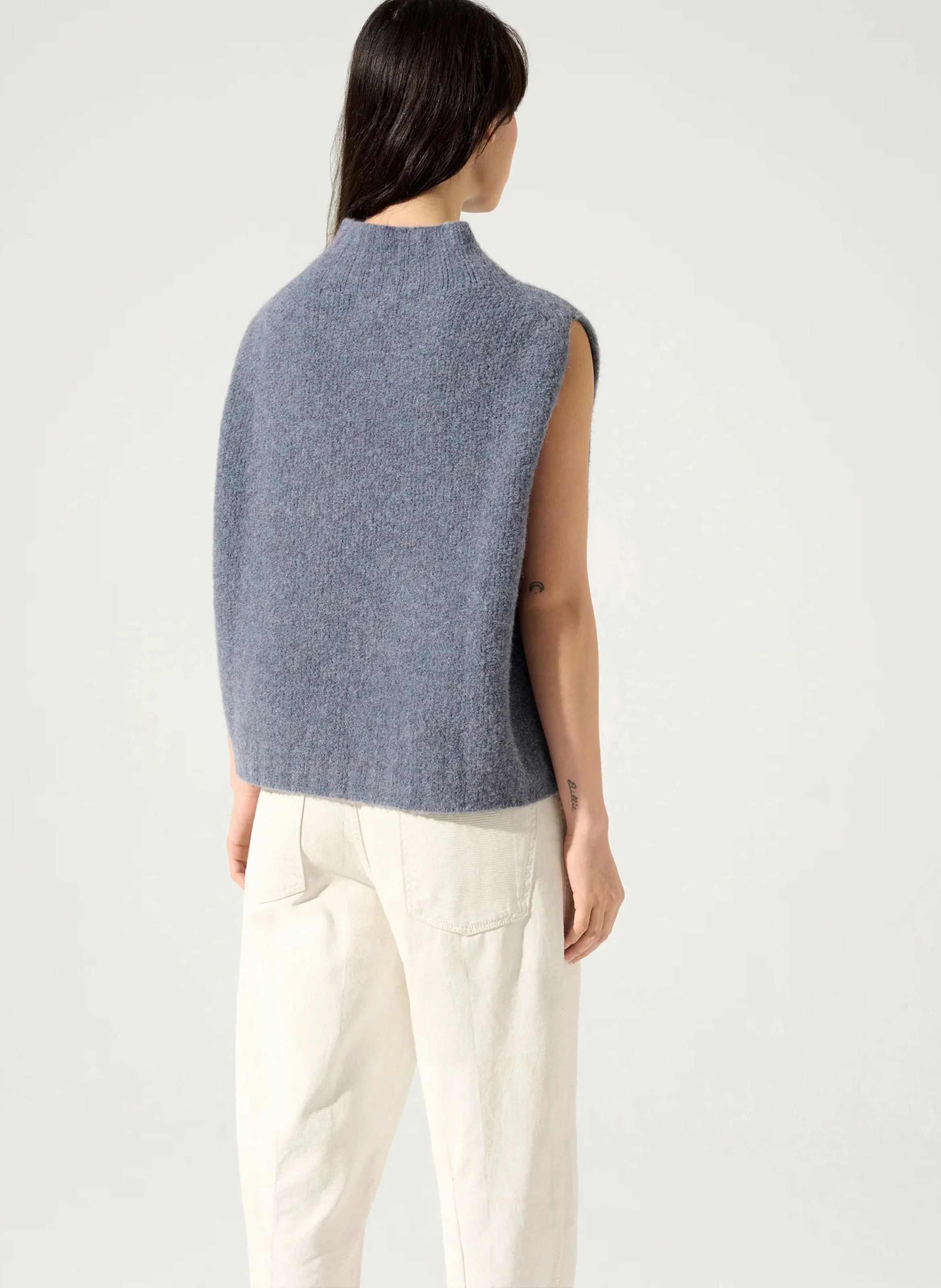 WAYNE - Pull sans manches col montant en maille mélangée | Bleu