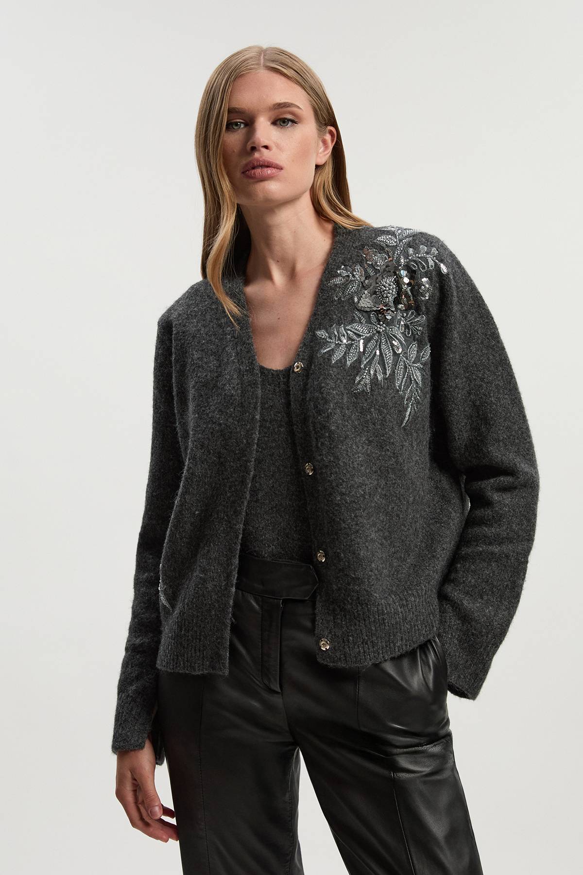 KarenMillen Cardigan Douillet en Mélange de Laine avec Broderies Florales Archive