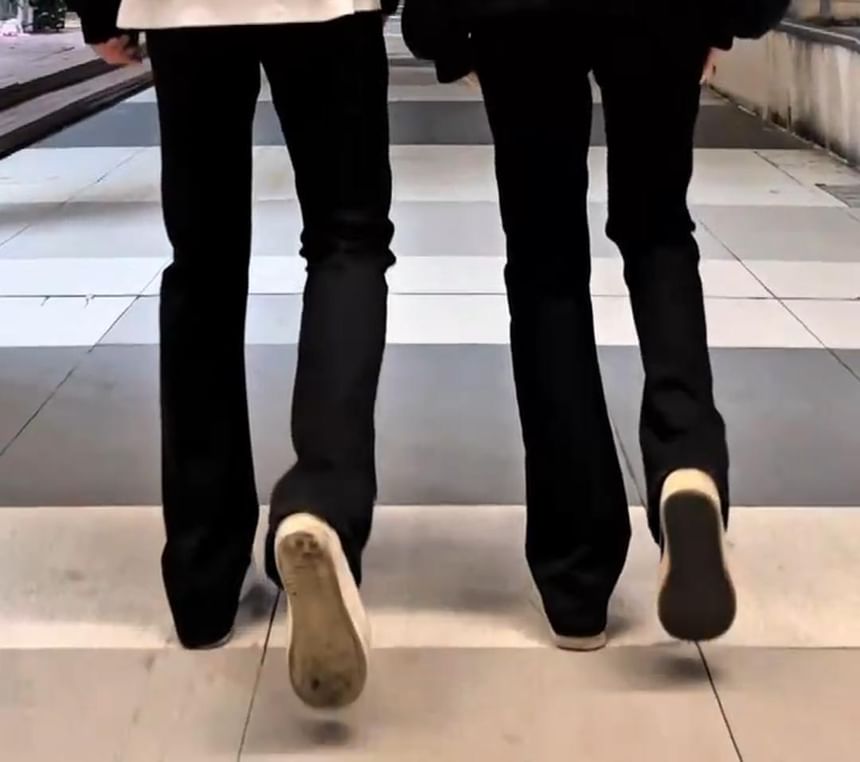 Kimeya - Matching Mid Rise Plain Flared Jeans voor koppels