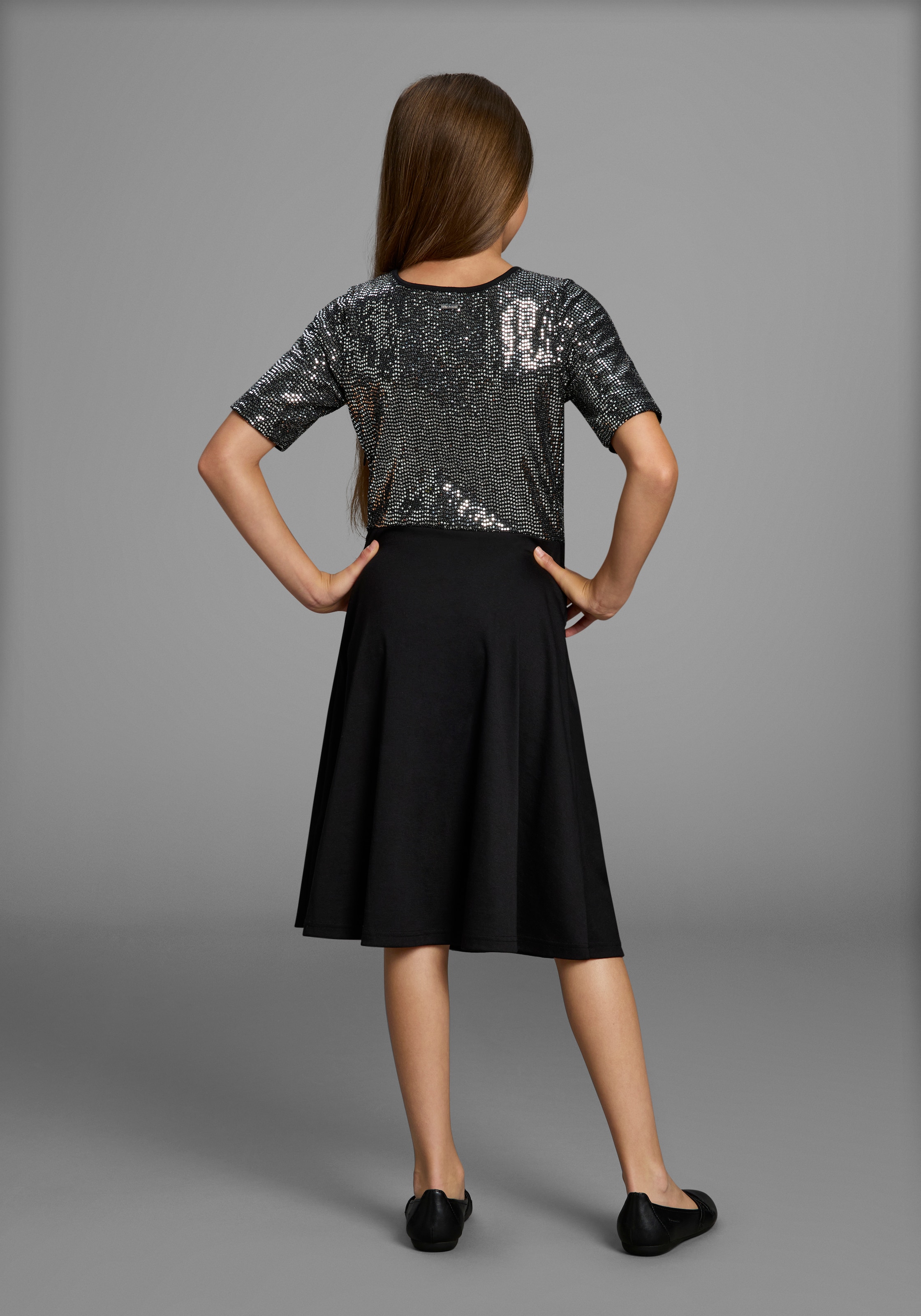 Bruno Banani Jerseykleid »Kleid in Pailletten-Optik« Für TEENS. Shirtkleid in Pailletten-Optik