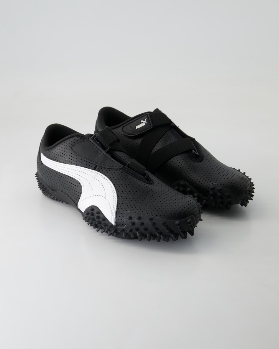 Puma Mostro Perf Sneaker in Schwarz
