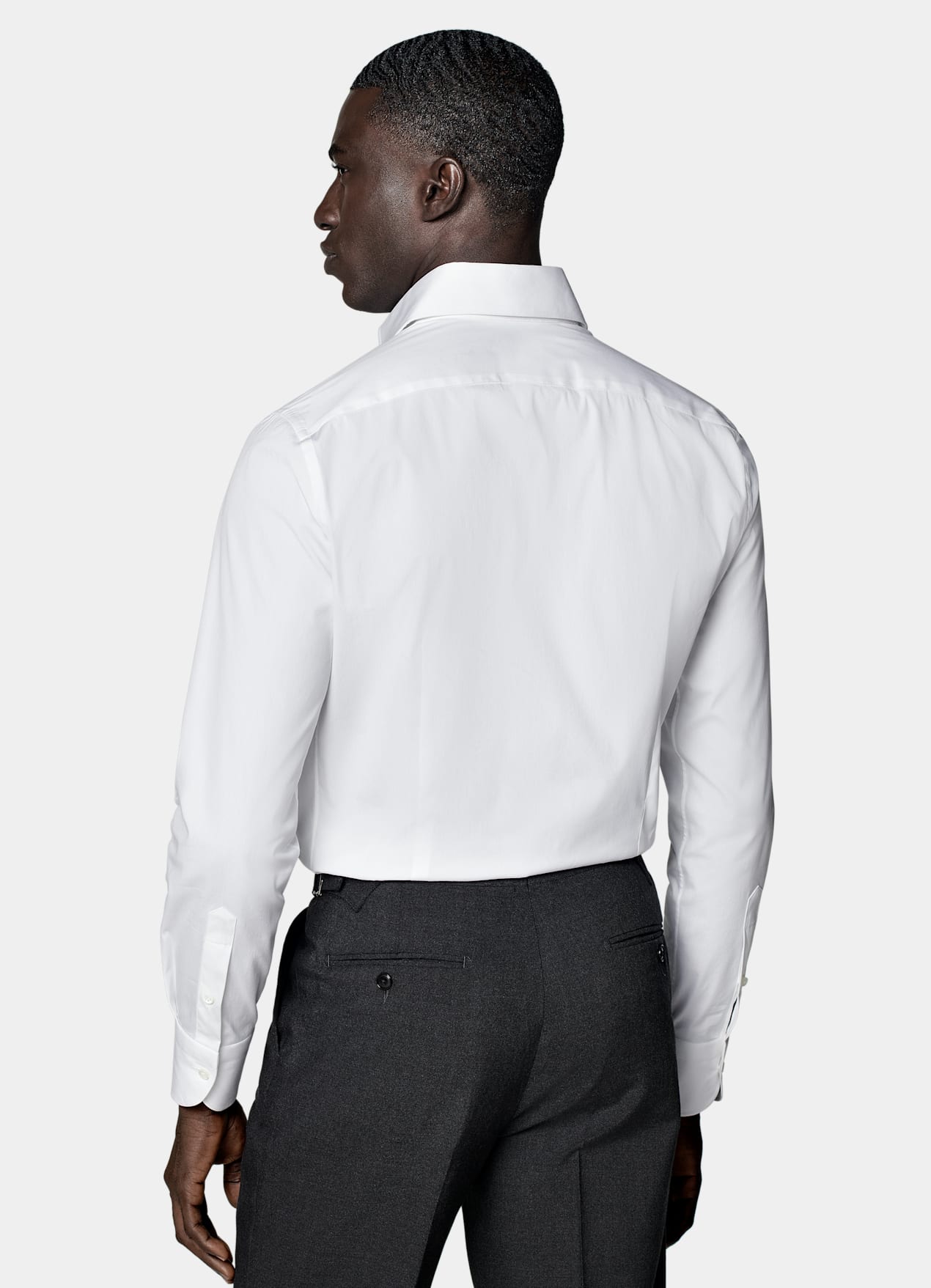 Chemise très ajustée en popeline blanche
