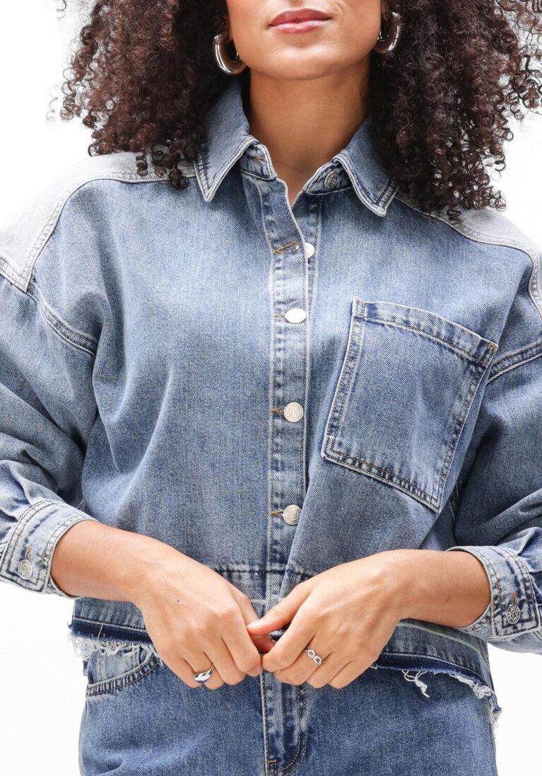 lichtblauwe alix the label spijkerjas ladies woven mix denim blouse