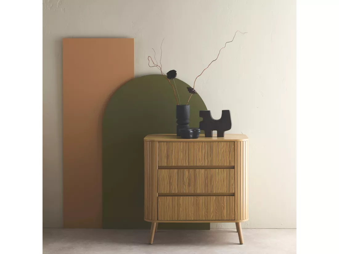 Commode 3 tiroirs. décor strié naturel. L 80x P 45 H 80cm