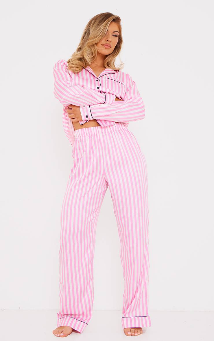 Rose Ensemble Pyjama Long En Satin À Imprimé Rayé Et Passepoil Contrasté