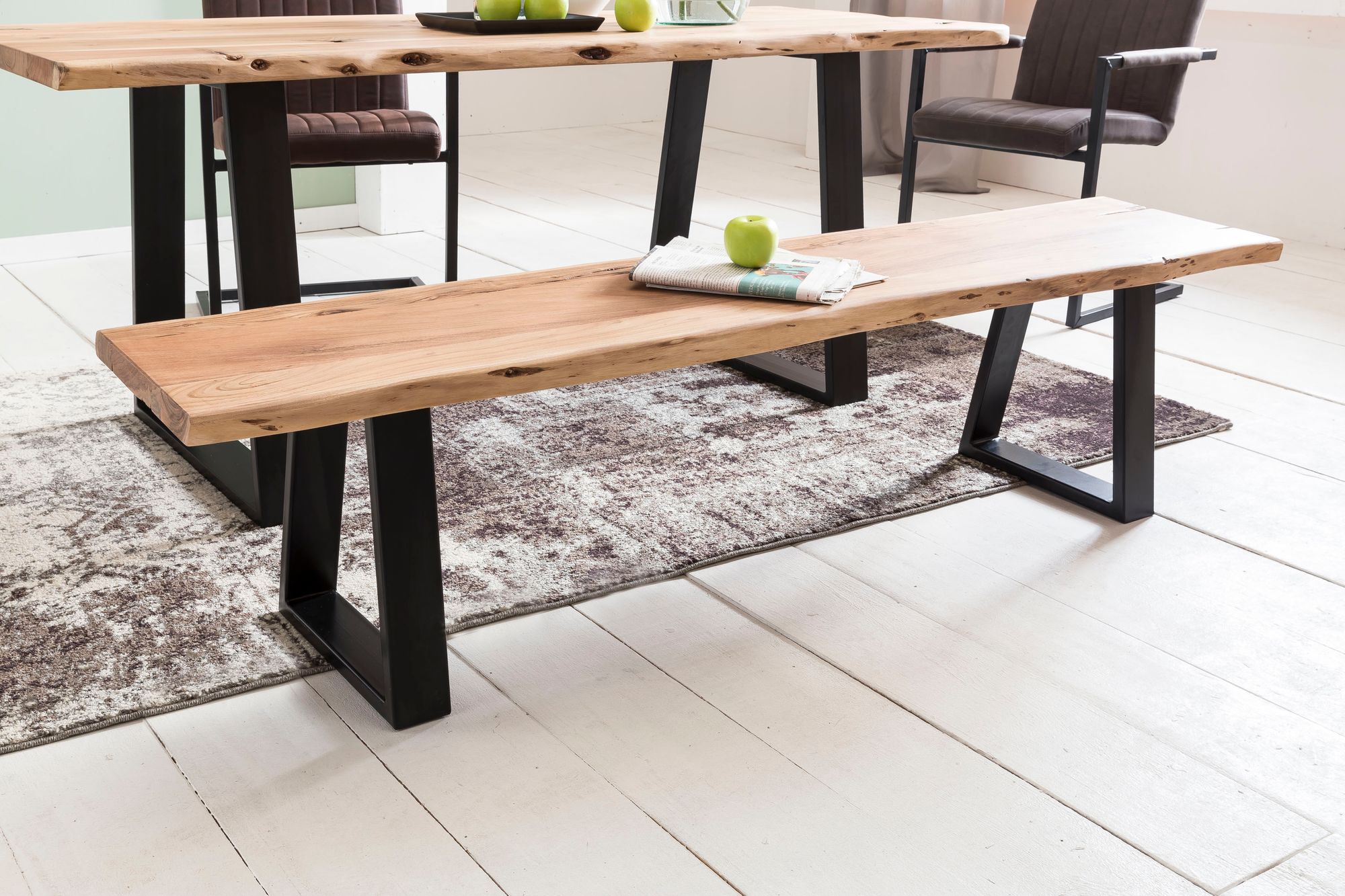 KADIMA DESIGN Esszimmerbank Akazienholz: 4 Personen, Akazienholz, 180x40x45 cm, schwarze Metallfüße, Anti-Rutsch-Pads.