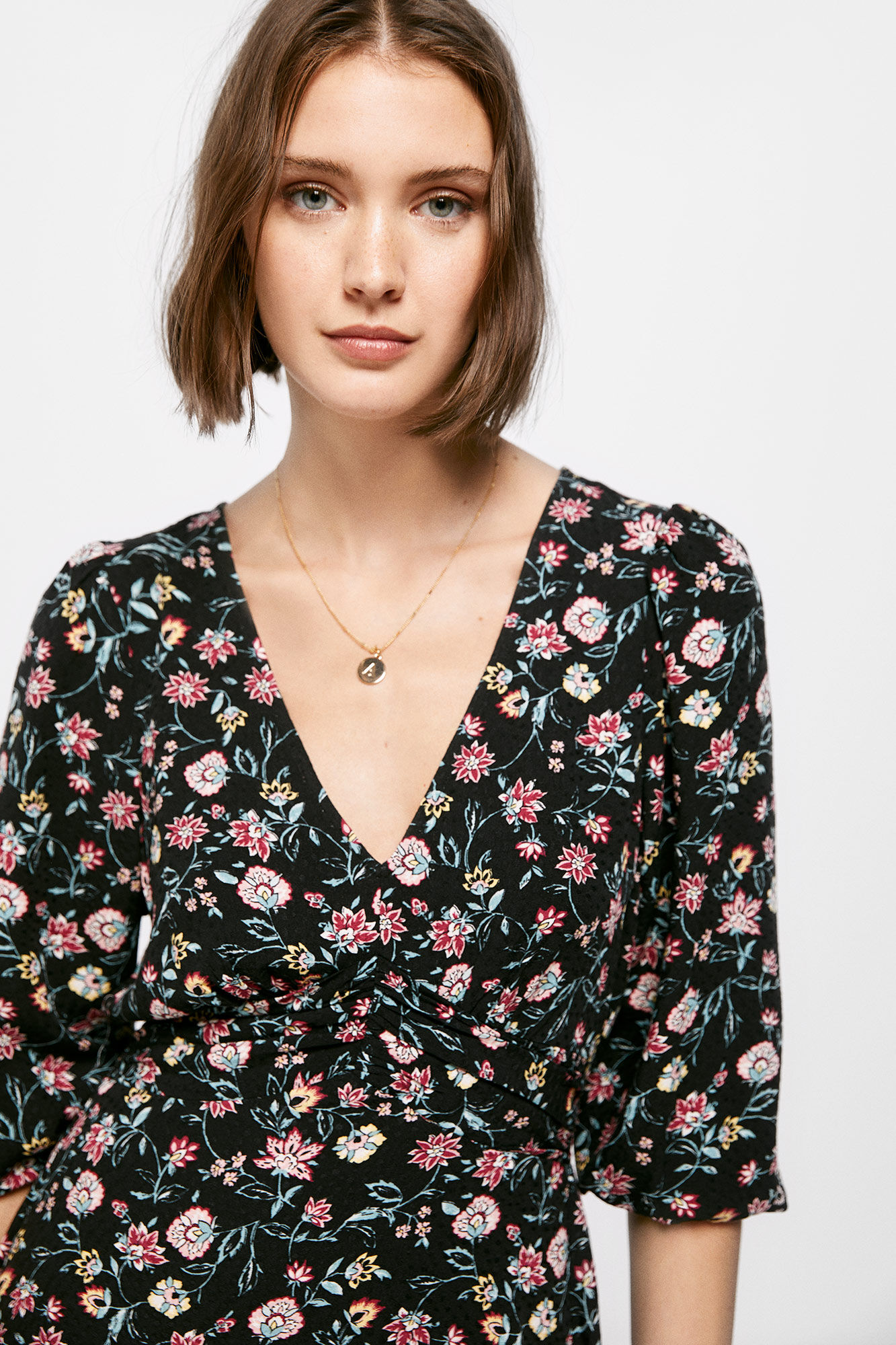 Vestido midi com estampa floral
