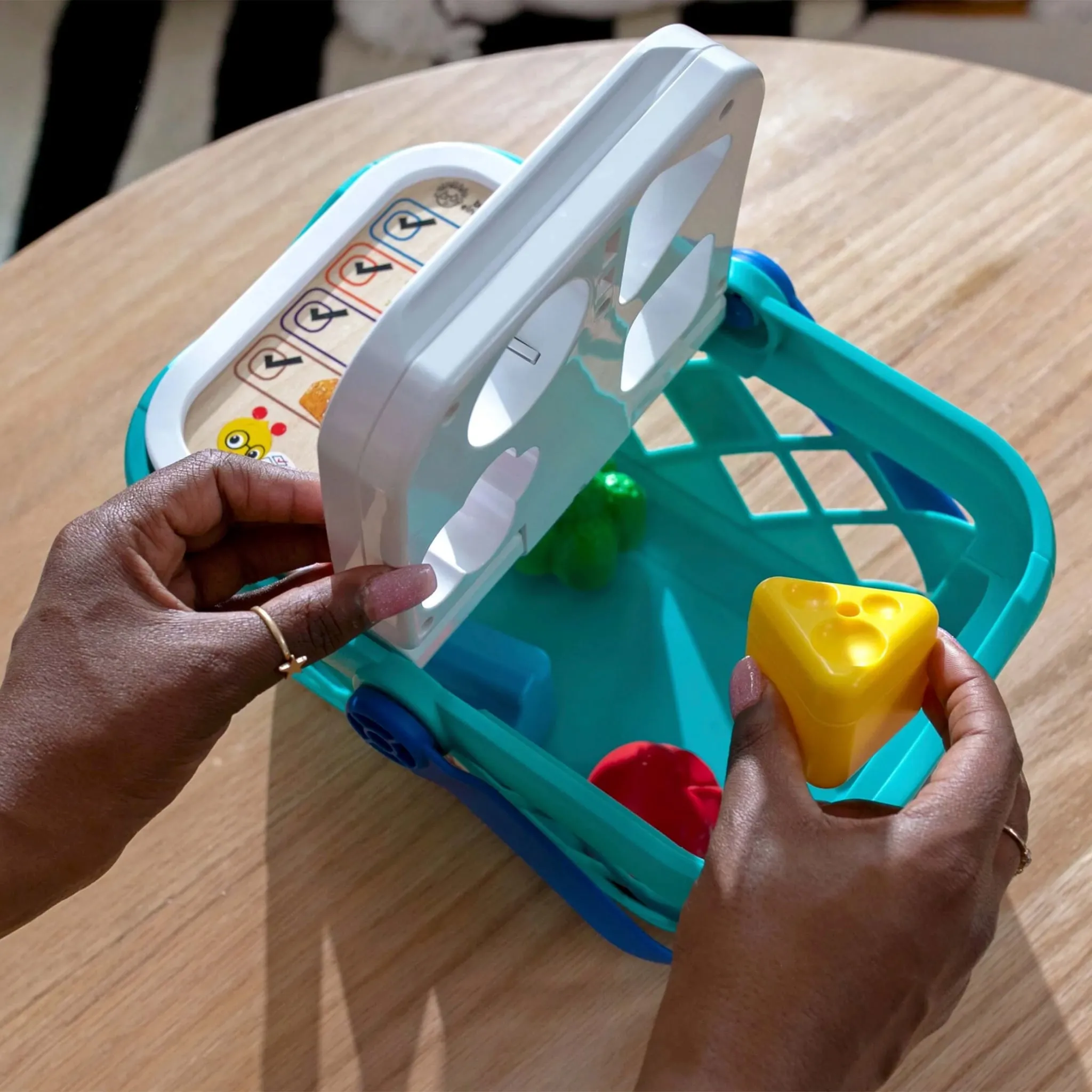 Hape Panier d'Épicerie Tactile Magic Touch