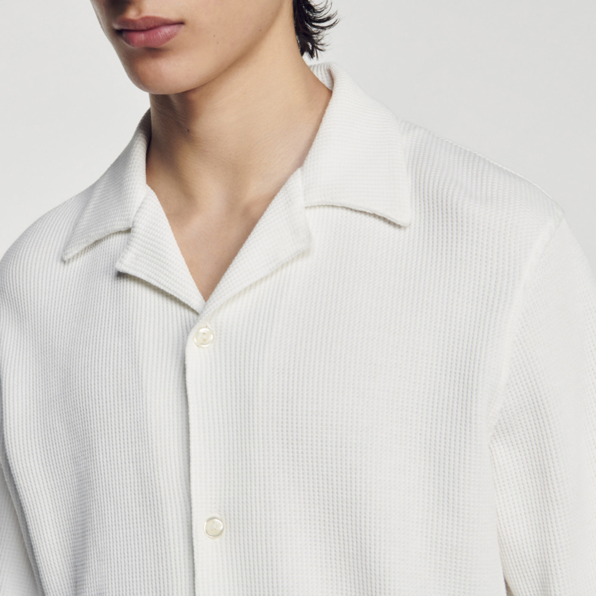 Chemise á manches longues