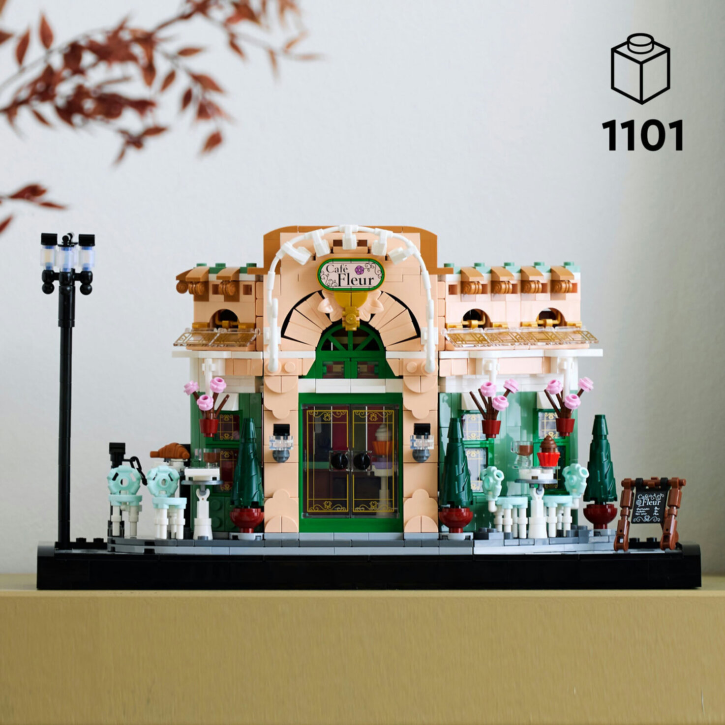 LEGO® Icons 10362 Französisches Café - Architektur Bauset für Erwachsene 18+ Jahre