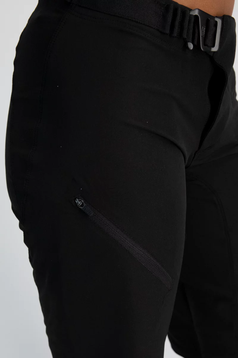 100 PERCENT Airmatic Damen Bikeshort