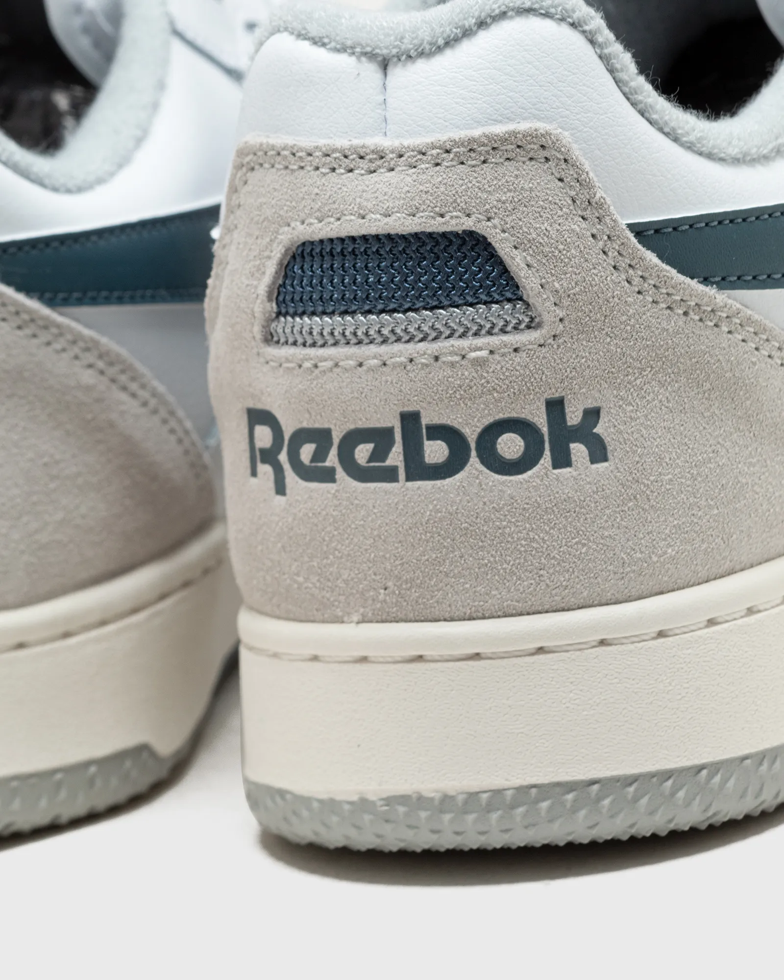 Reebok BB 4000 II