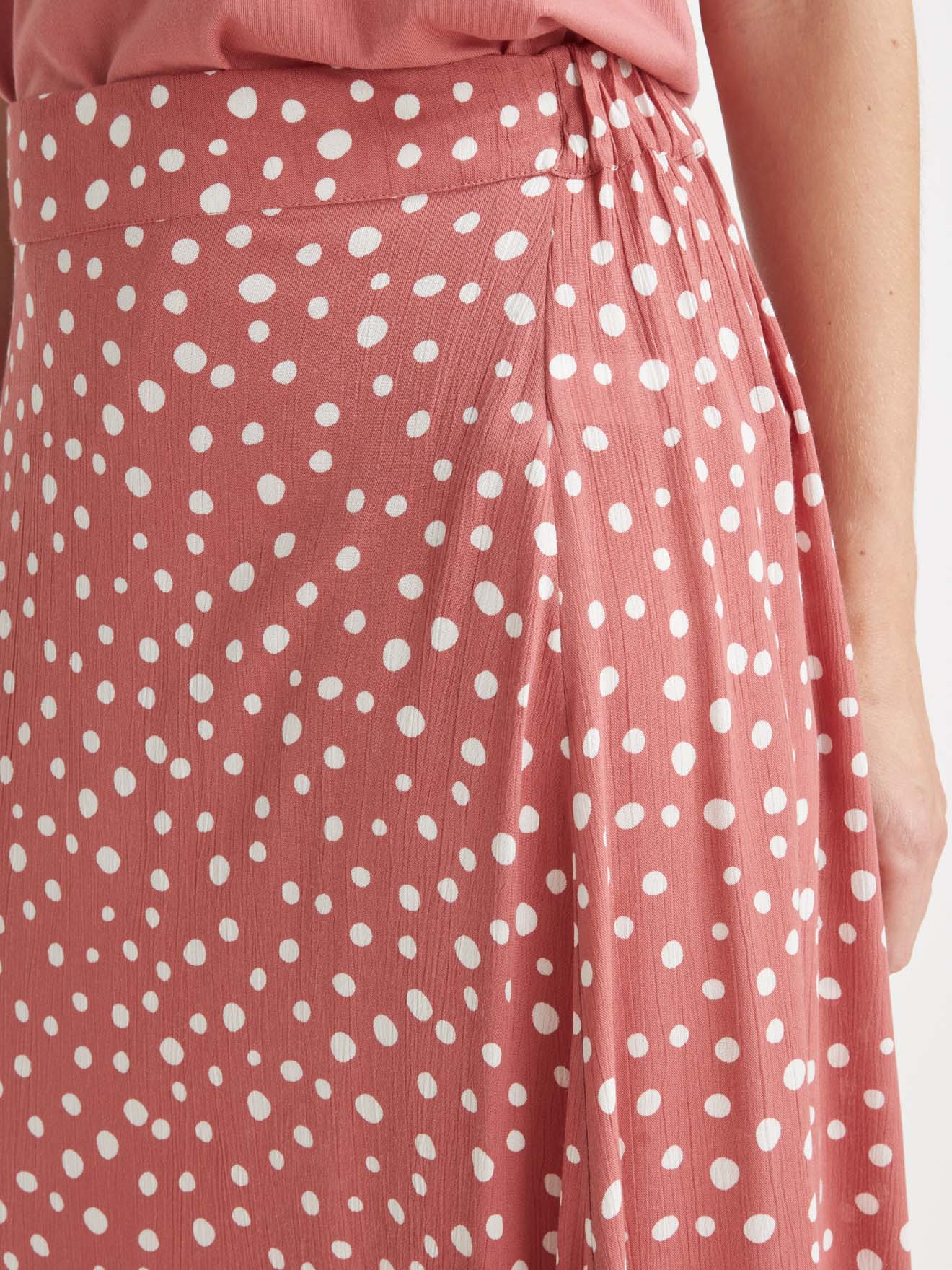 Jupe élastiquée asymétrique