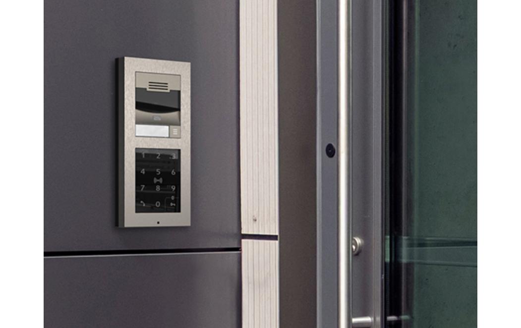 Multireader IP Verso Touch keypad, Bluetooth & RFID<br>Touch-Tastatur, Bluetooth-&-RFID-Lesegerät – Modul für 2N IP Verso und 2N LTE Verso