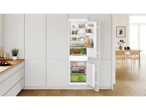 Bosch Serie | 2 KIN86NSE0 - Køleskab/fryser - bund-fryser - til indbygning - niche - bredde: 56 cm - dybde: 55 cm - højde: 177.5 cm - 260 liter - Klasse E