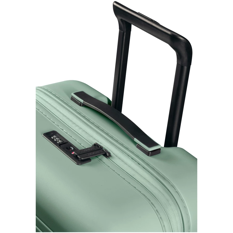 American Tourister Novastream - 4-Rollen-Trolley M 67 cm erw. nomad green