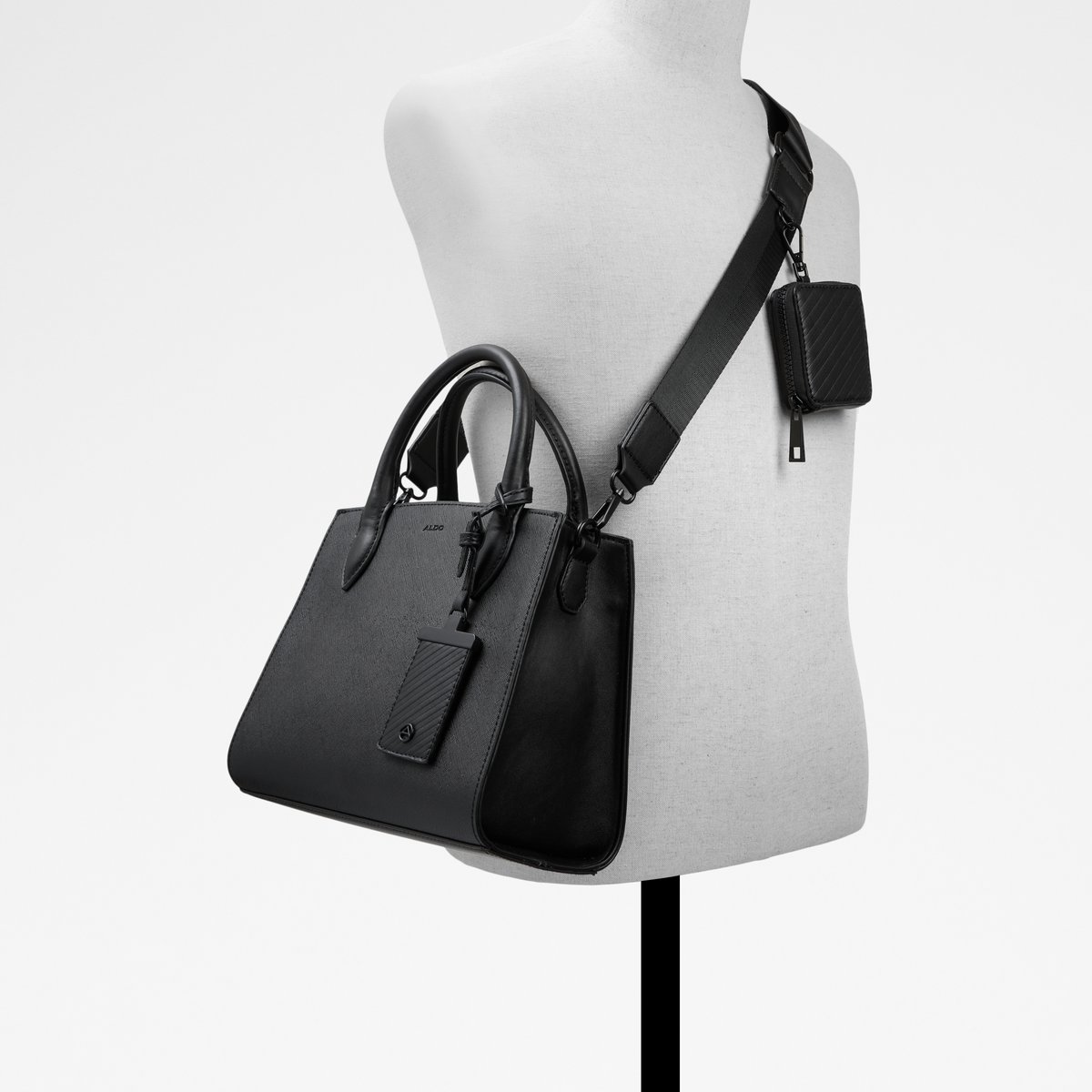Cadoanad Black Women Tote Bags