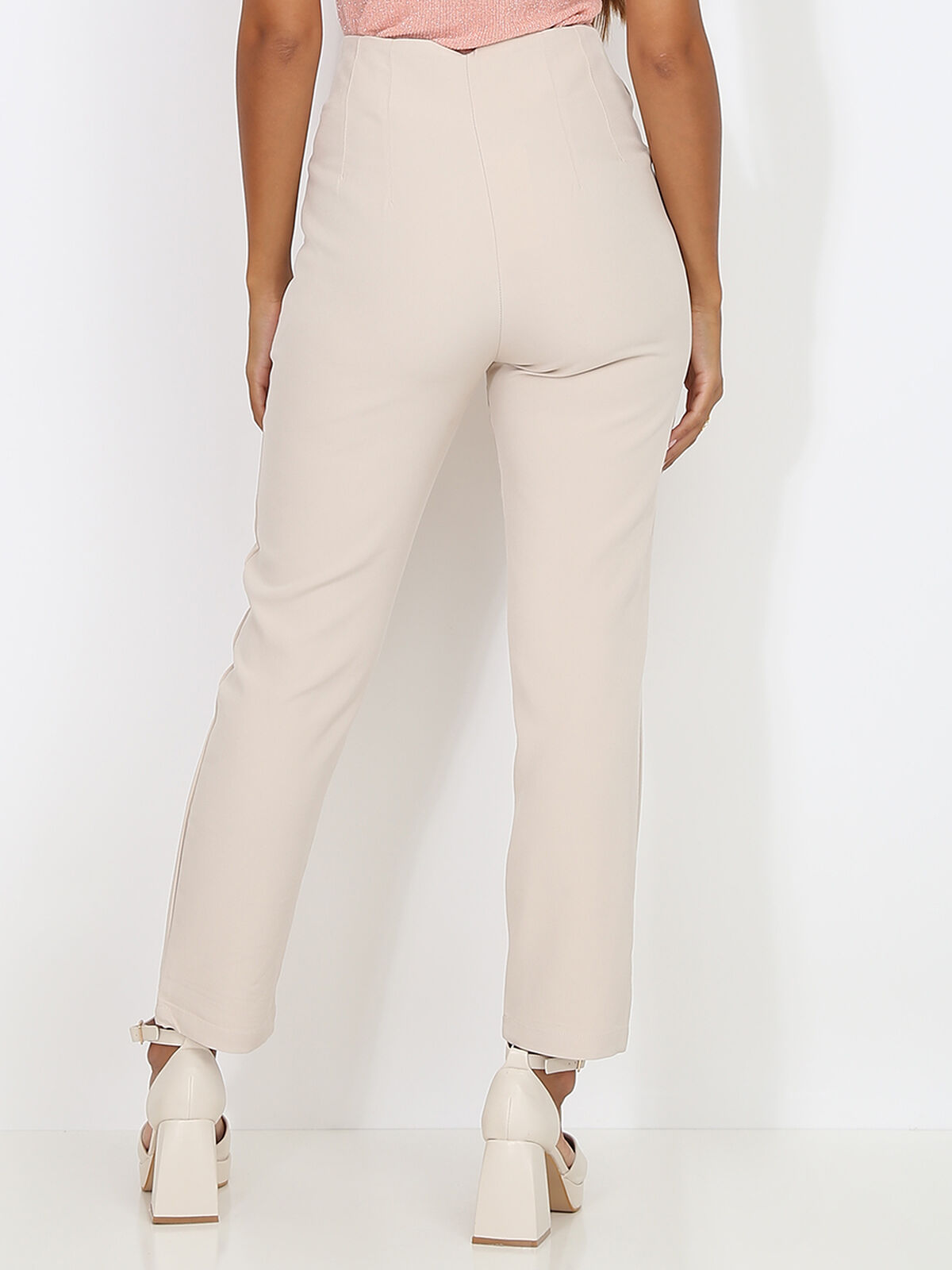 Pantalon droit plissé à la taille- Beige