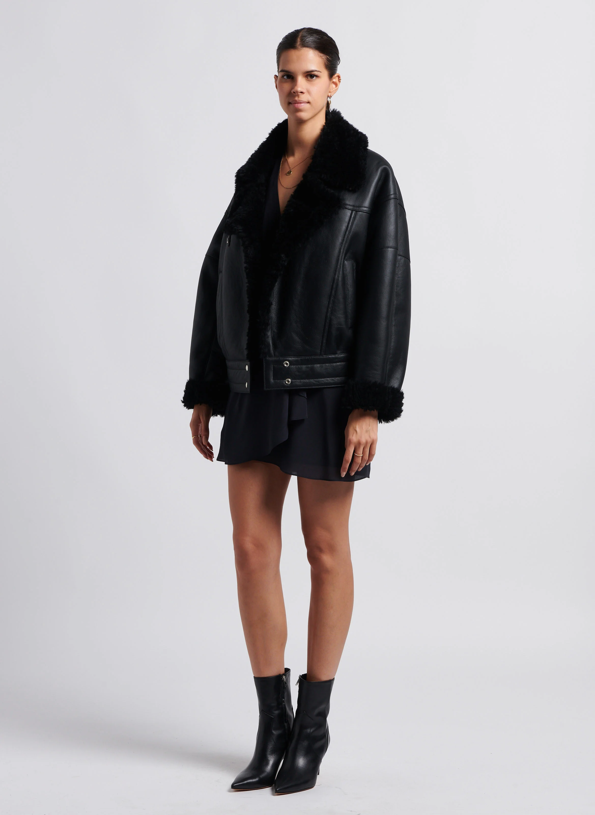 GENARA - Robe courte col v en soie| Noir