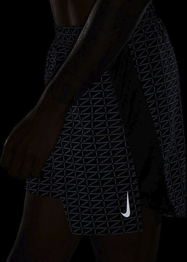 Nike Challenger Run Division Shorts Sort