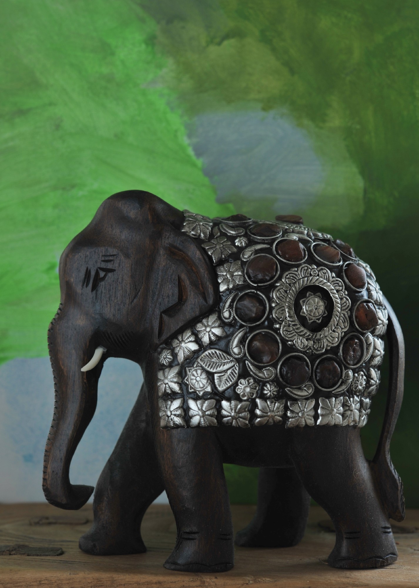 Elefant aus Holz mit Metall- & Steinbesatz, braun, silber, B 16 cm, H 15 cm, T 8 cm von fischer's lagerhaus