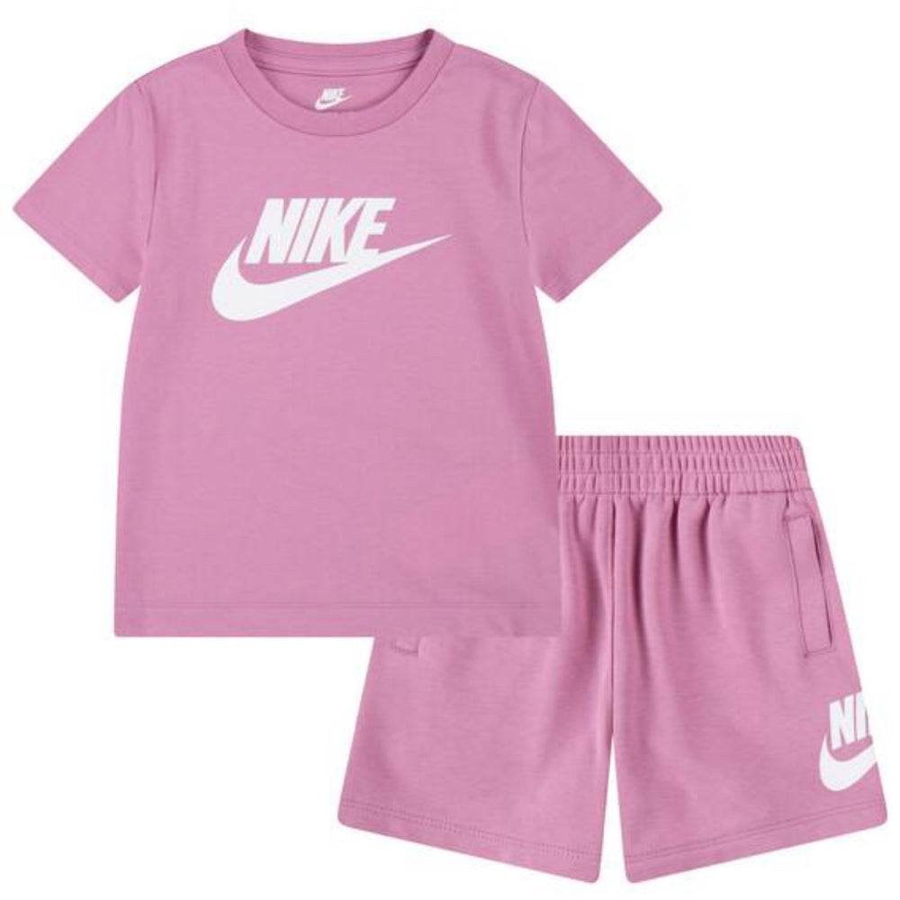 Køb NIKE Magic Flamingo Club T-Shirt & Shorts Sæt