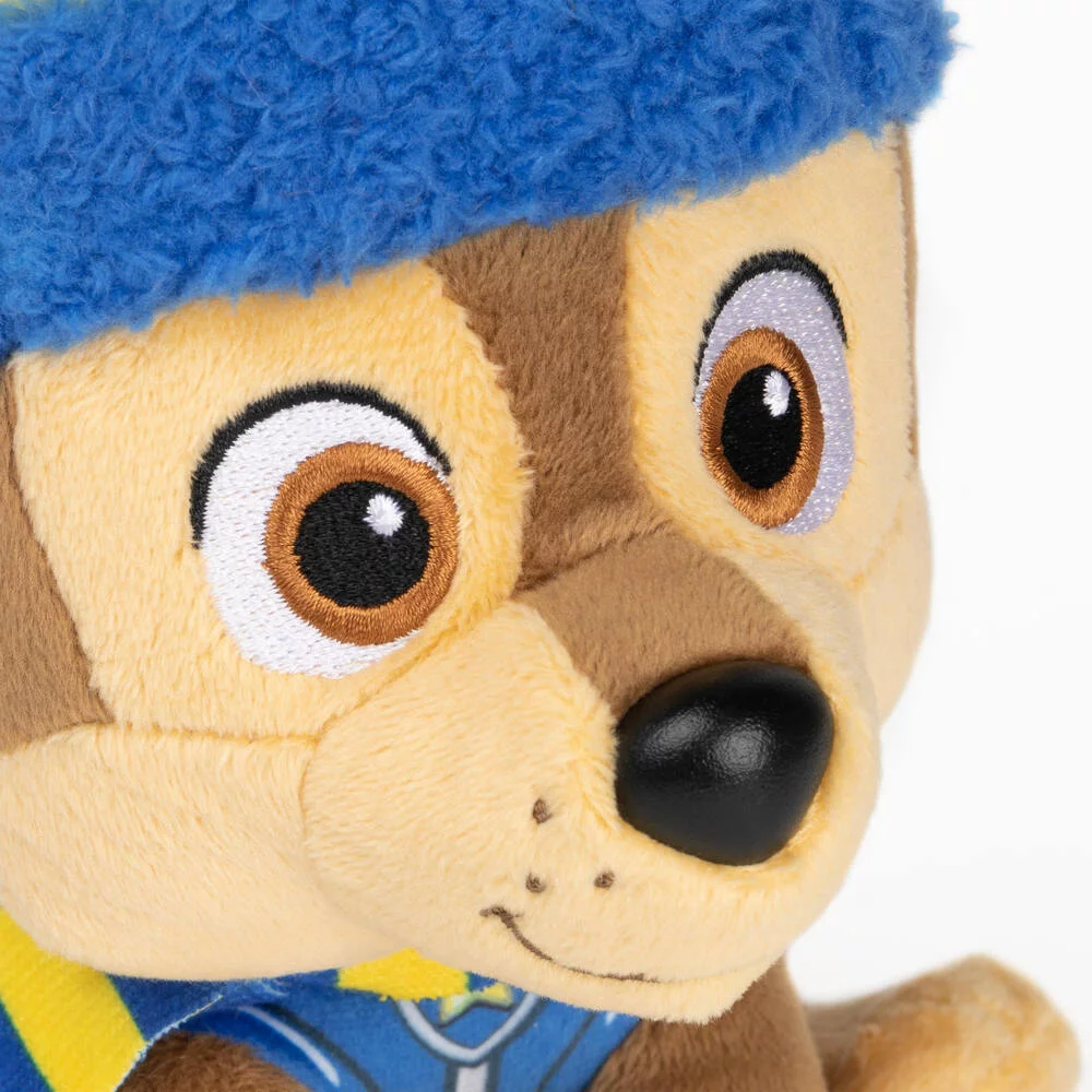 PAT'PATROUILLE - PELUCHE 15 CM CHASE WINTER HOLIDAY