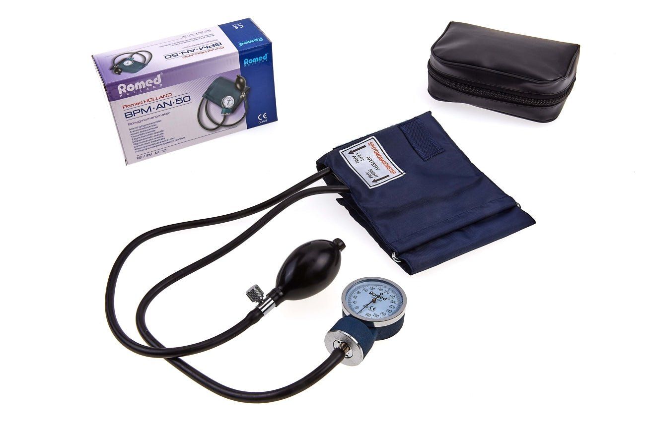Romed Blutdruckmessgerät aneroid Sphygmomanometer mit Tasche