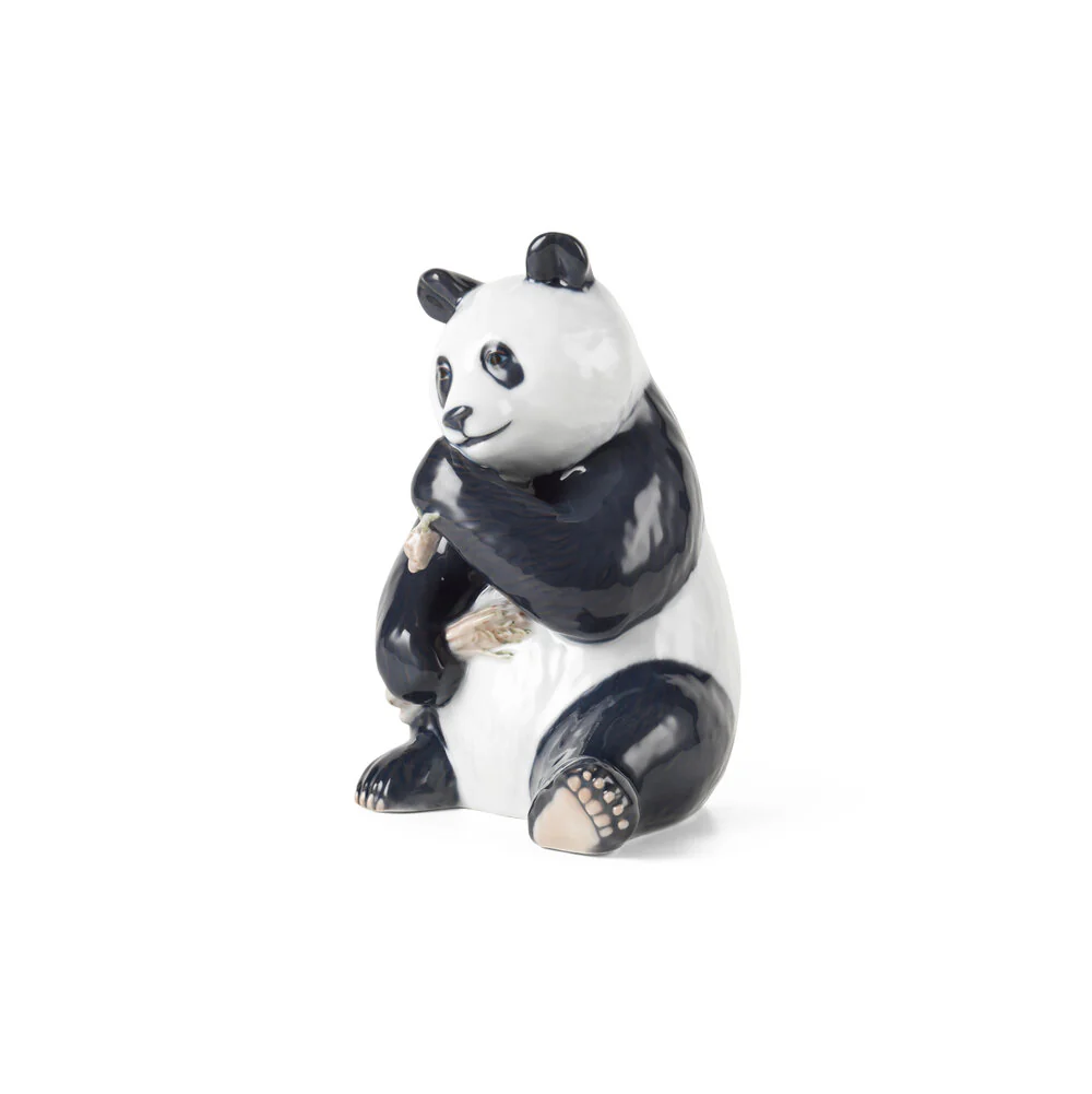 Royal Copenhagen  Spisende Panda figur - H18 cm.