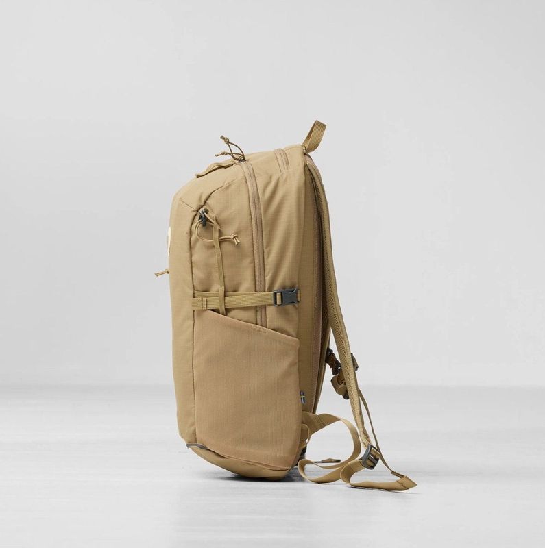 Fjällräven - Rugzak - Mustard Yellow - 100% Gerecycled Polyamide - Inhoud 16 L