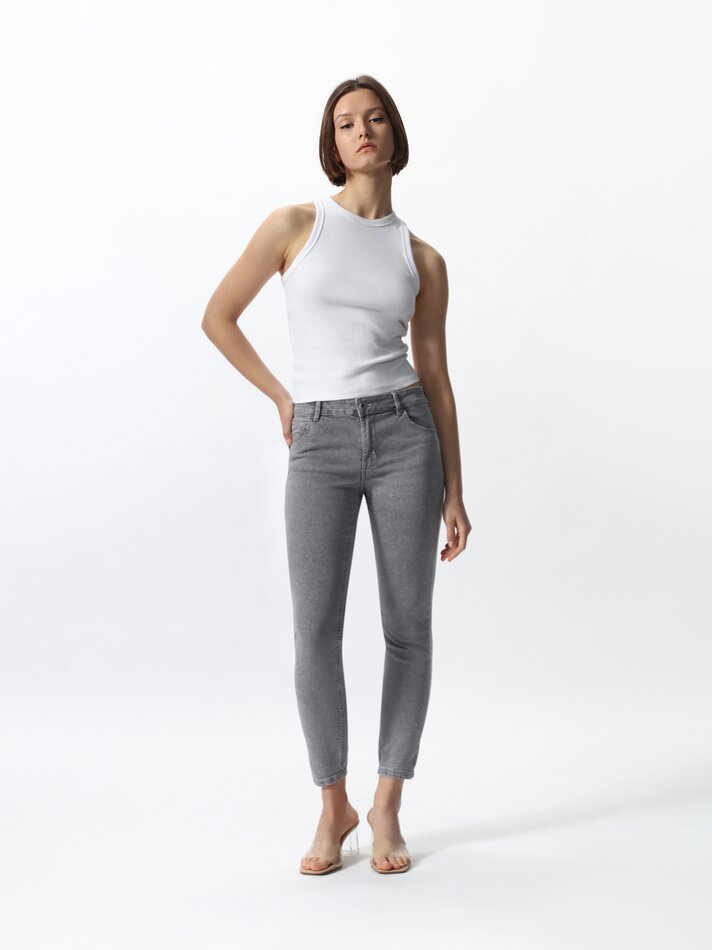 Calça jeans push-up - Cinza mesclado