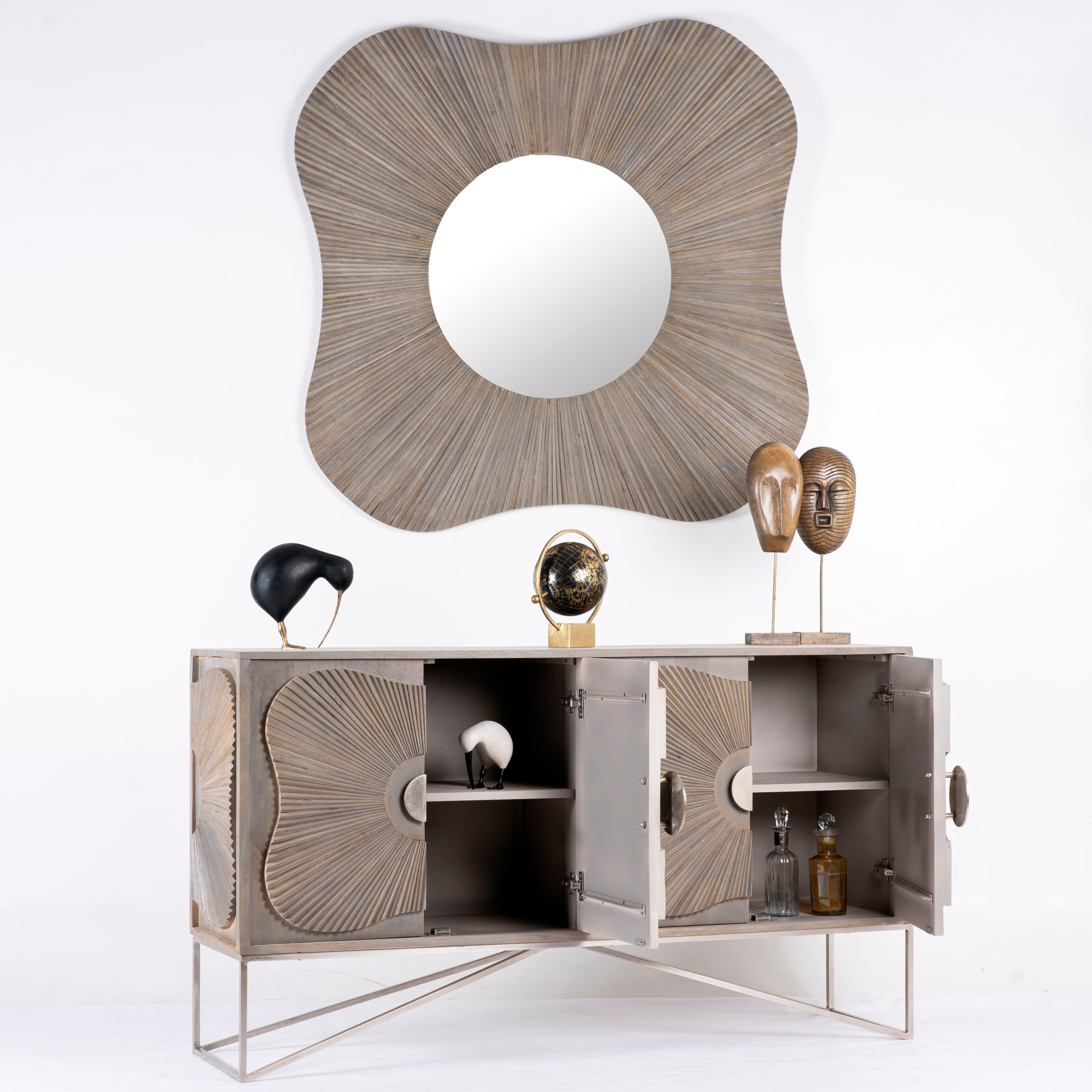 Dressoir Srikantha #1