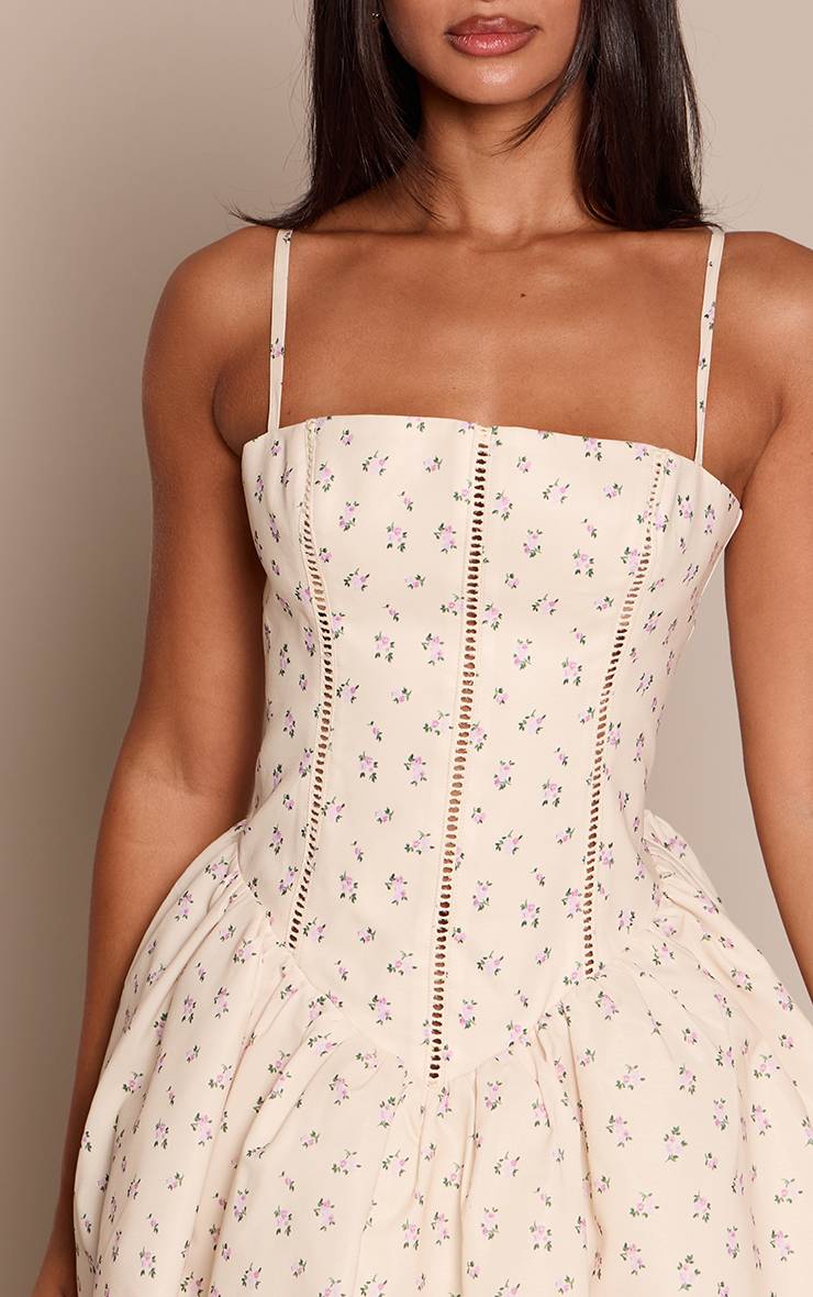 Butter Yellow Robe Courte Droite Petite Taille À Taille Basse, Encolure Carrée Et Imprimé Floral