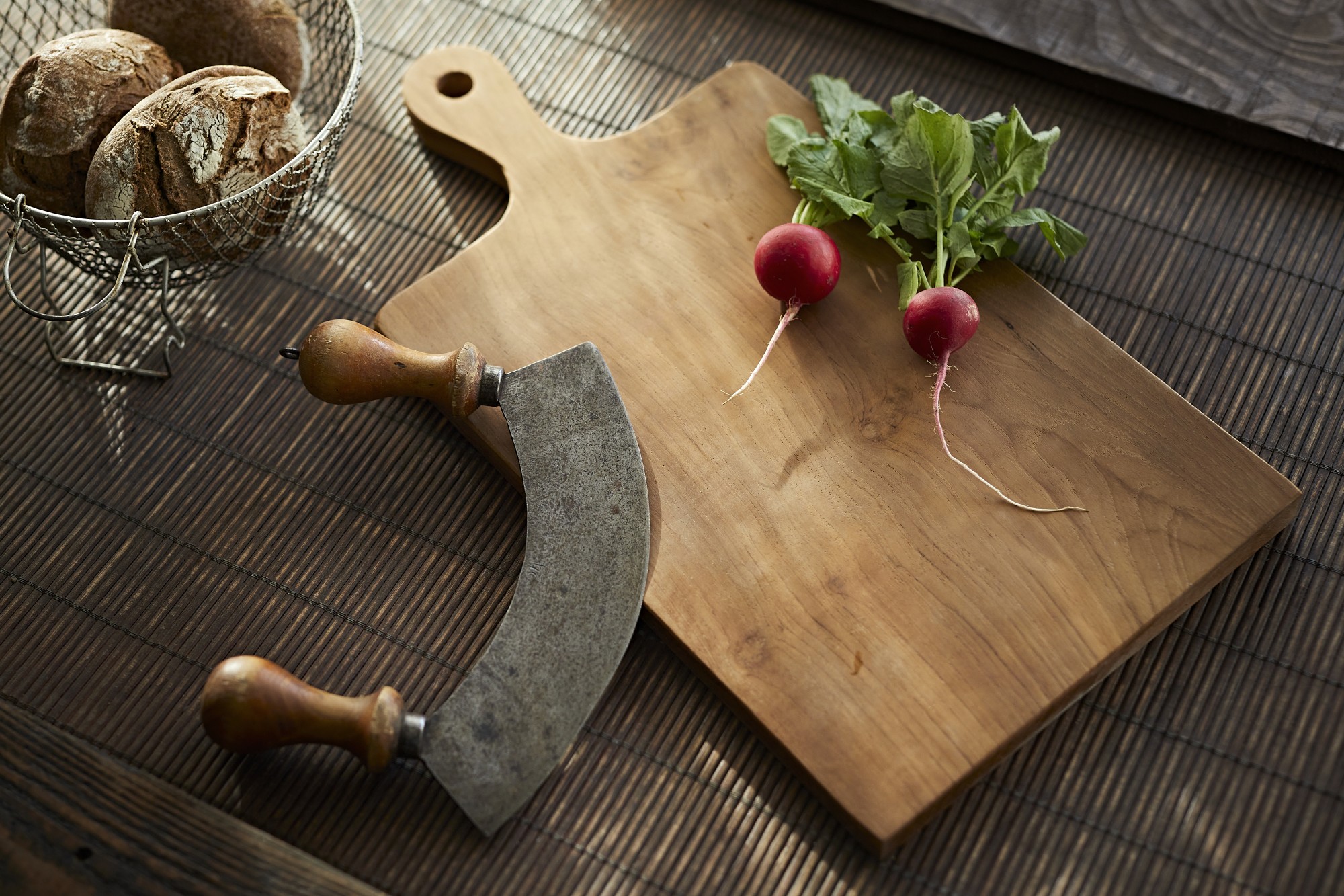 Schneidebrett aus Teak, B 46 cm, T 24 cm, H 1,5 cm zu 19,80
