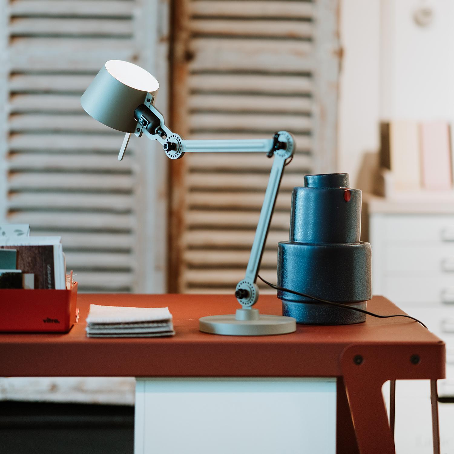 Bolt 2 Arm bureaulamp small Thunder Blue