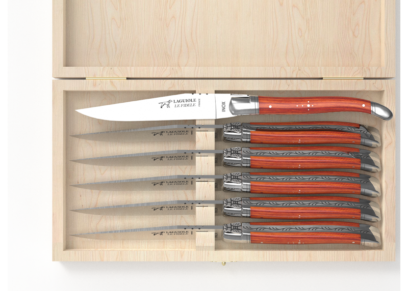 Service de 6 couteaux Laguiole avec un manche en bois de rose et mitres en acier inoxydable