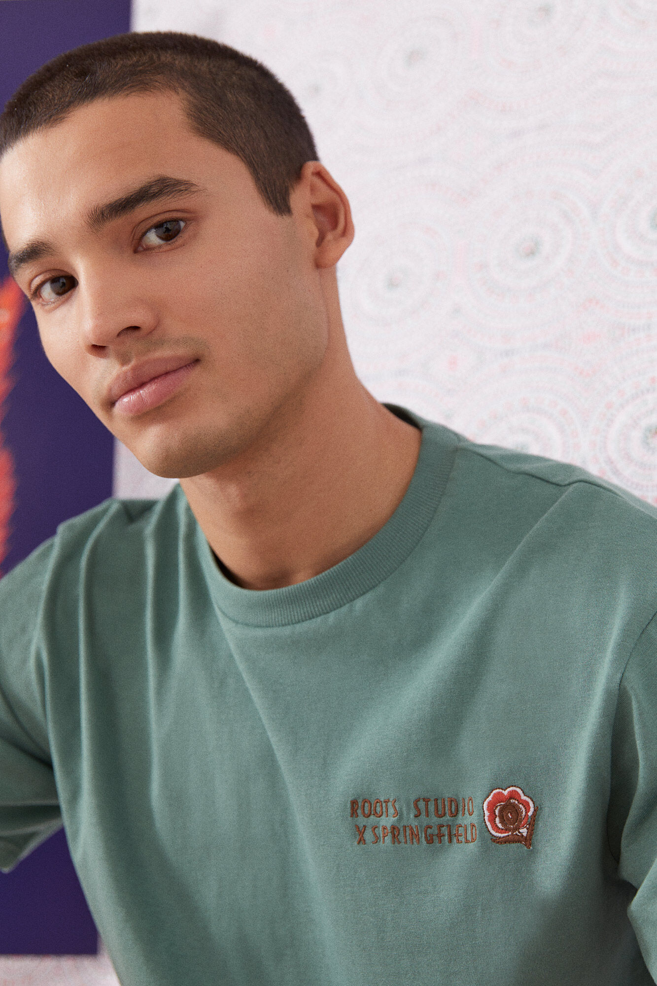 Camiseta floral Roots - verde