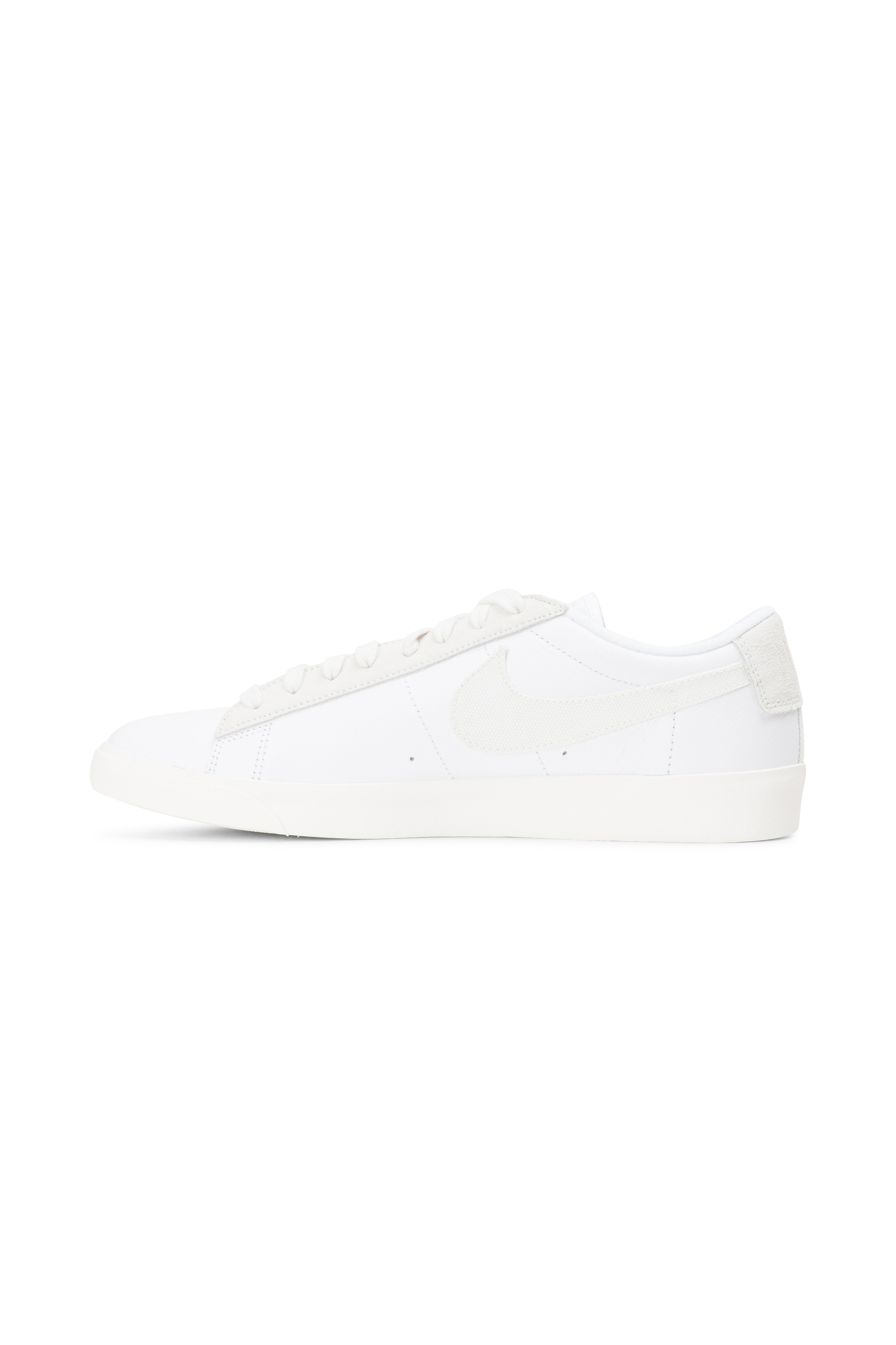 NIKE Baskets BLAZER LO 100 Blanc