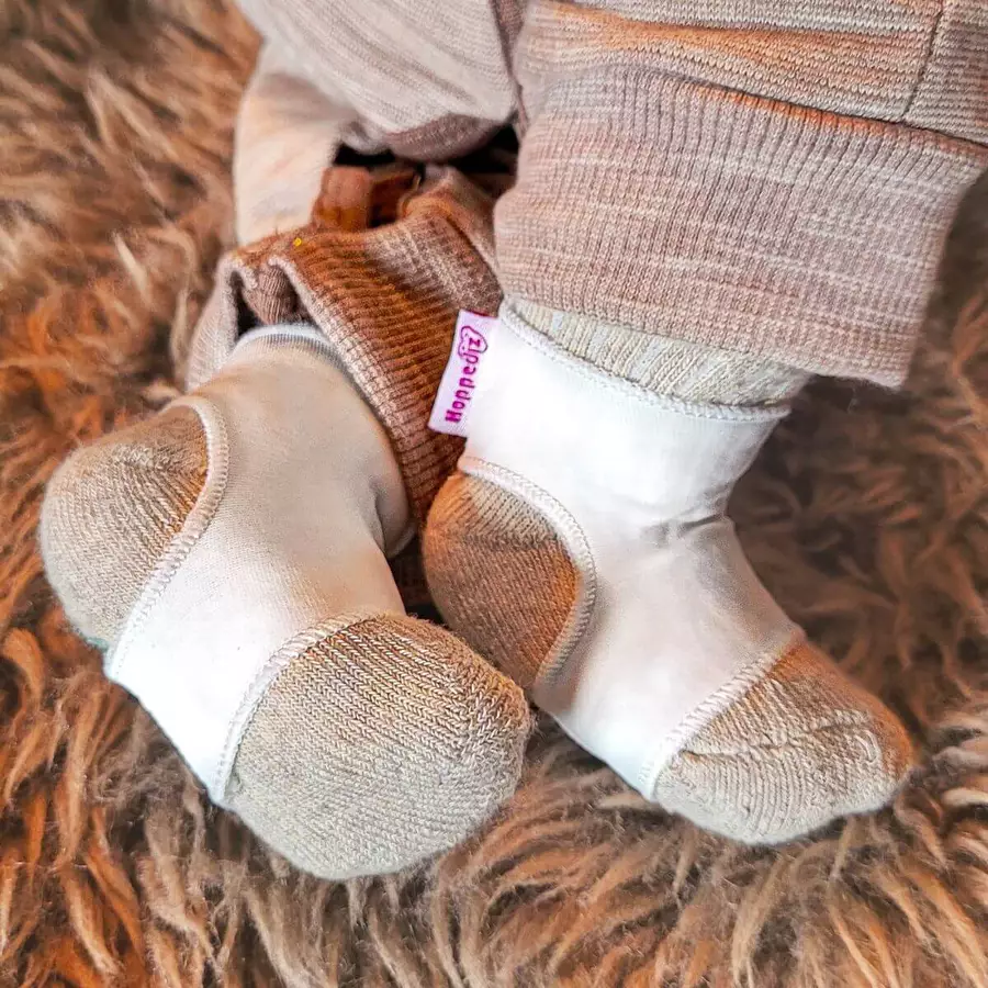 Hoppediz Babysocken Sockenhalter 2-er Set creme