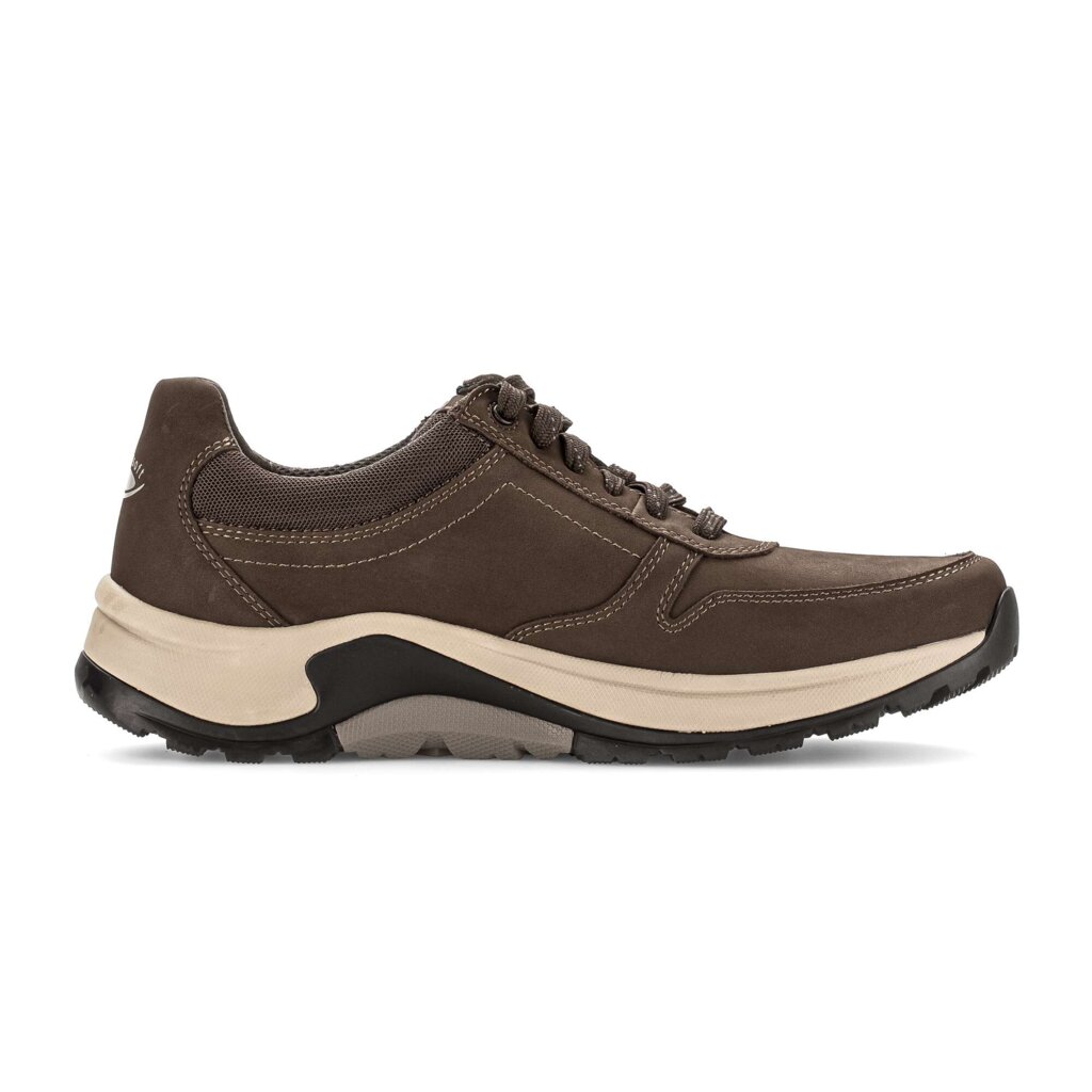 Lage sneaker bruin