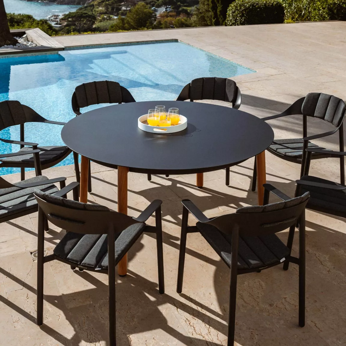 Table de jardin ronde en aluminium 8 places (D149 cm) Monte Carlo Gris anthracite