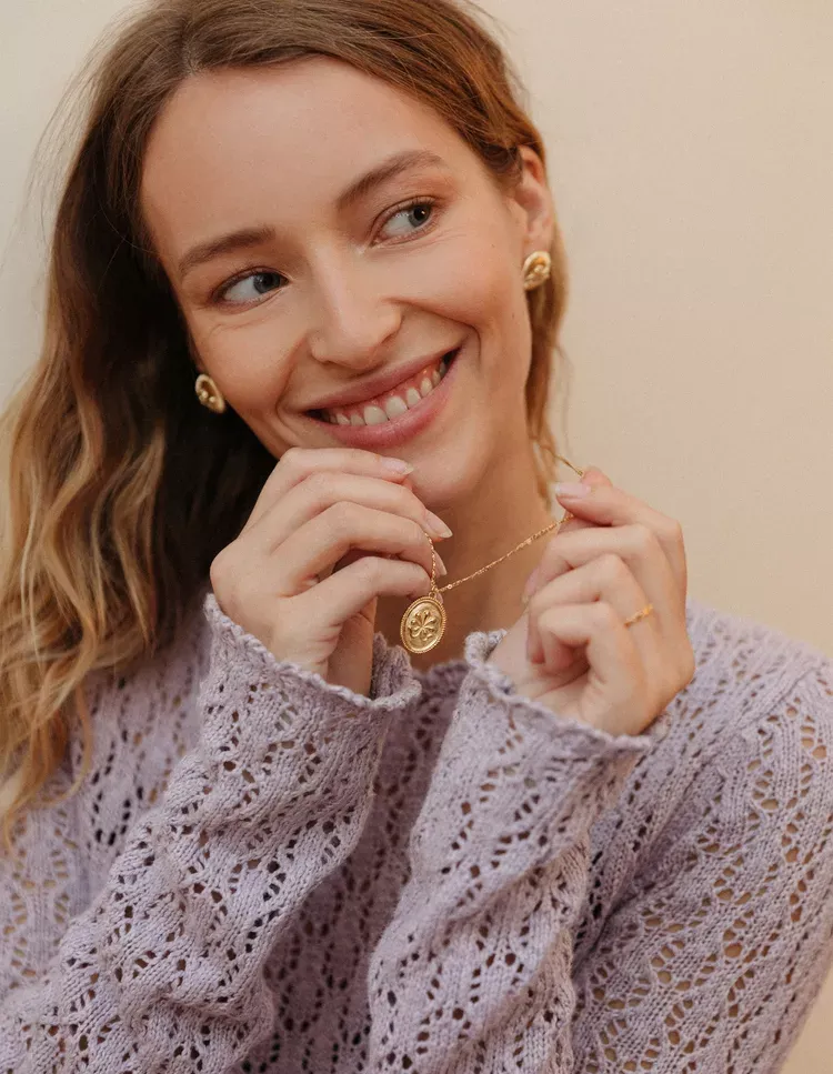 Collier médaille délicate Shéhérazade Louise Damas
