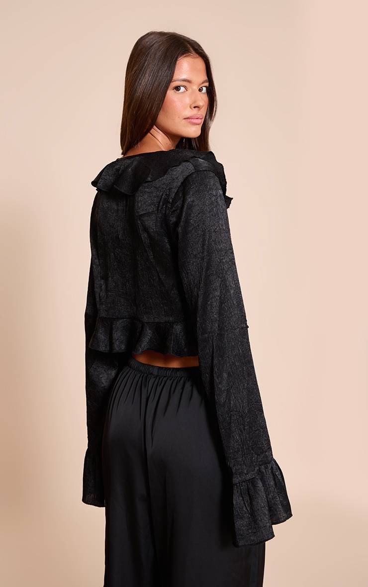 Noir Top Court En Satin Texturé À Volants Avec Fermeture À Nouer Devant