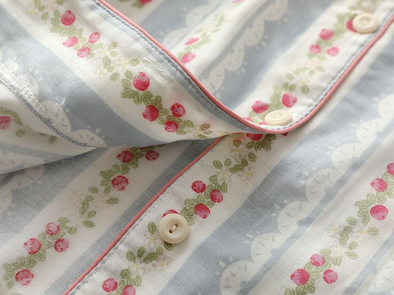 Finlies - Pyjamaset: Bloemenshirt + Broek