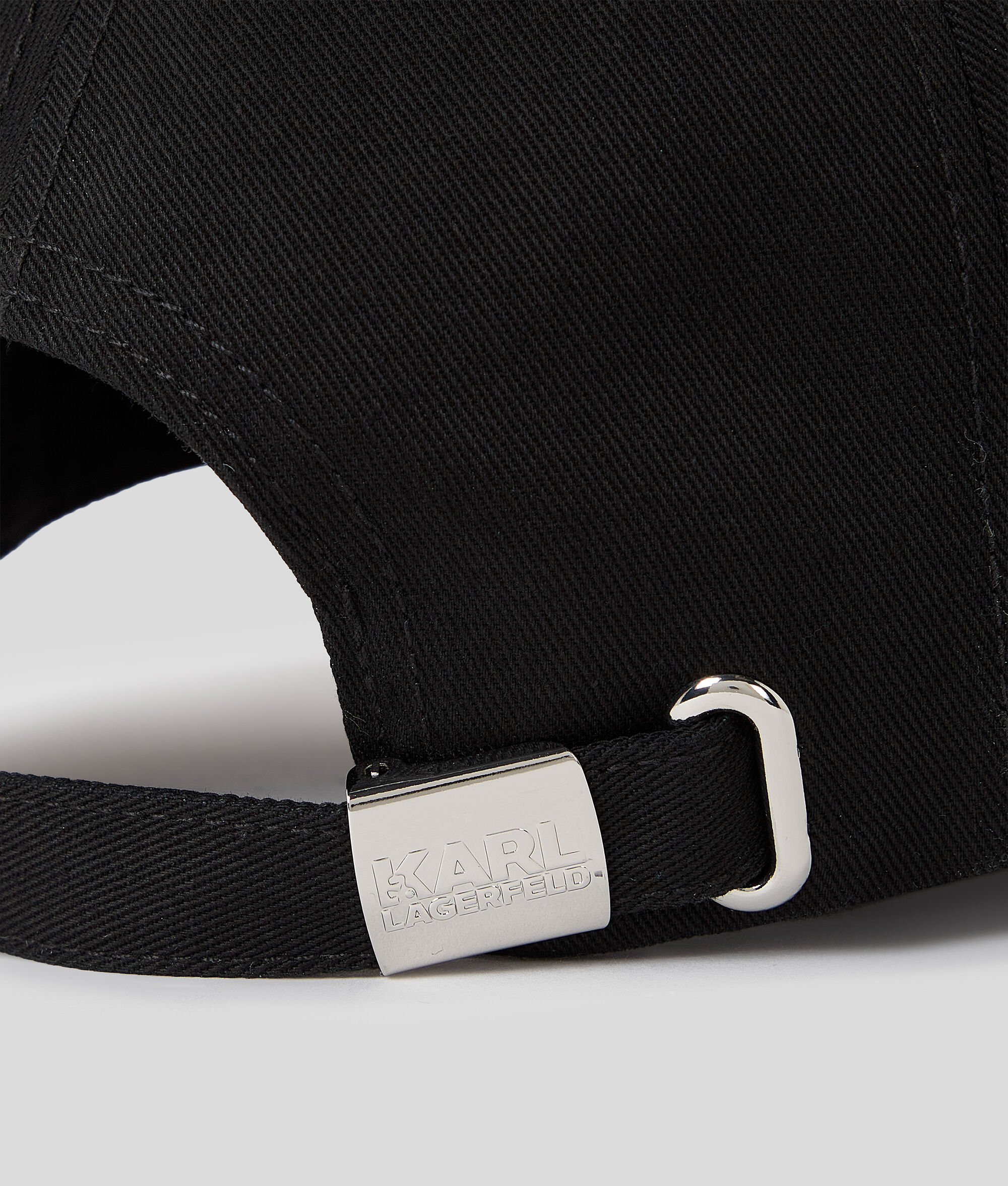 CASQUETTE SCINTILLANTE K/SIGNATURE