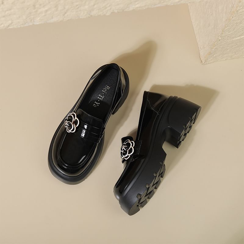 Silverslyre - Loafers met bloemenaccent en platform