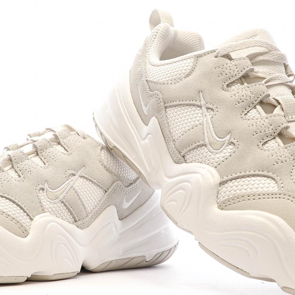 Nike Baskets Blanches/Grise Femme Nike Hera