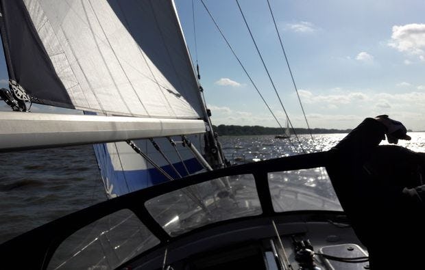 Mondscheinsegeln für zwei in Hamburg