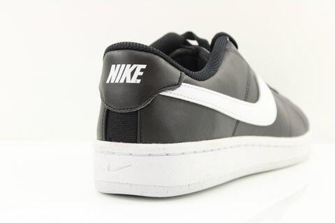 Nike Sneaker